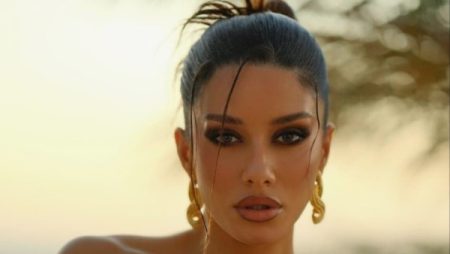 لا يمثل لبنان.. سينتيا خليفة تهاجم فيلم “لمن يجرؤ” في مهرجان الجونة